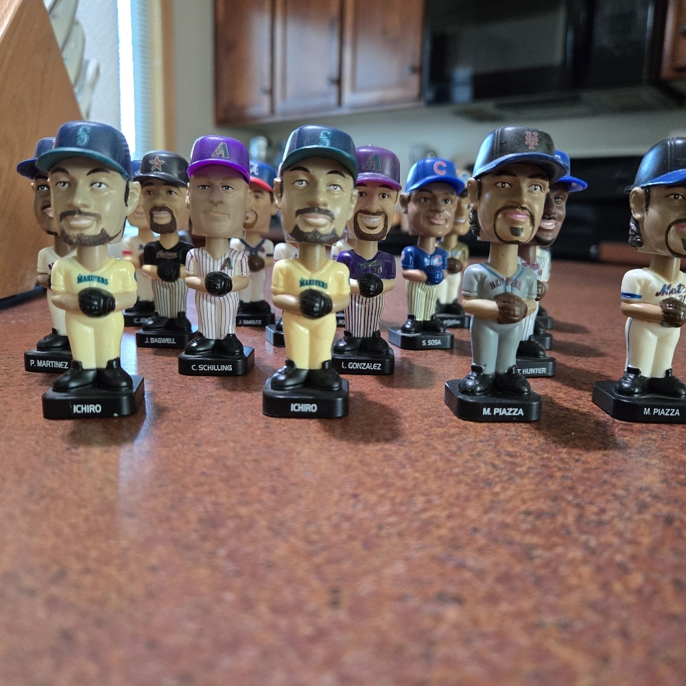 Post Minature Bobbleheads